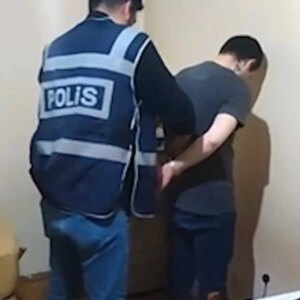 155 yil hapis cezali sahis yakalandi DJCY6Qm4