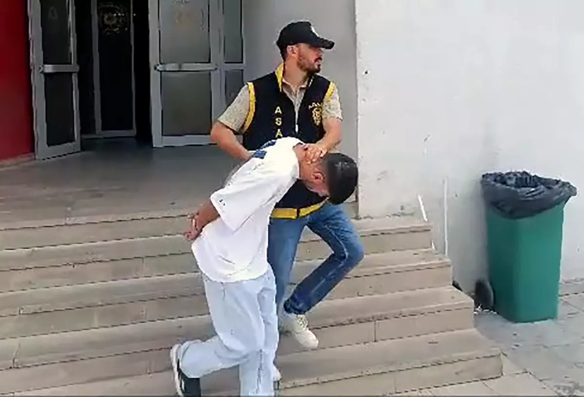 adanada dolandiricilik eslerden altin ve para caldilar kkI5aJz8