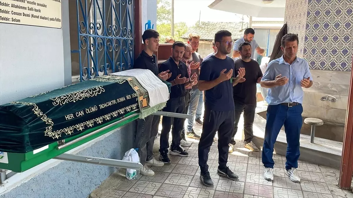 genc ogrenci trafik kazasinda hayatini kaybetti OeLRdl8Z