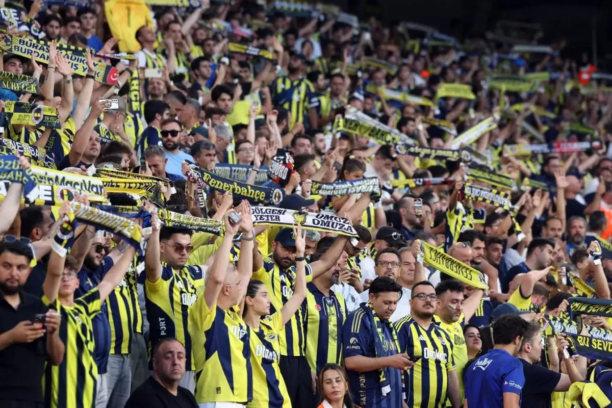 fenerin basina talihi kusu kondu yildiz futbolcuya cuvalla para teklif edildi JAMSy3VZ