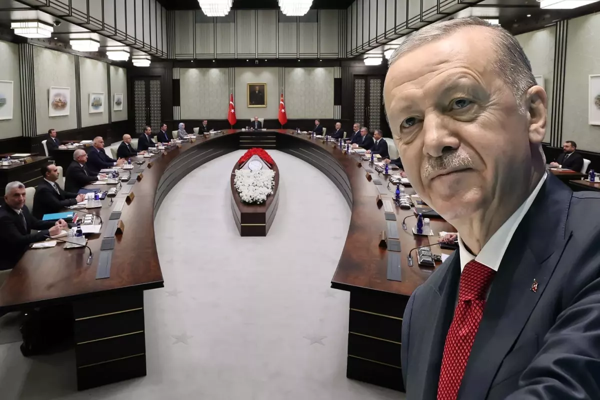 kabine yarin toplaniyor masada 3 kritik konu basligi var ZrKxVUFT