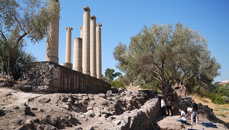 smyrna hoyugunde kazi calismalari suruyor 1Vfb7E2e