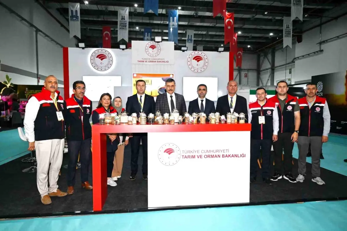 vali ciftci tarim fuarini ziyaret etti 7fhyMFsb