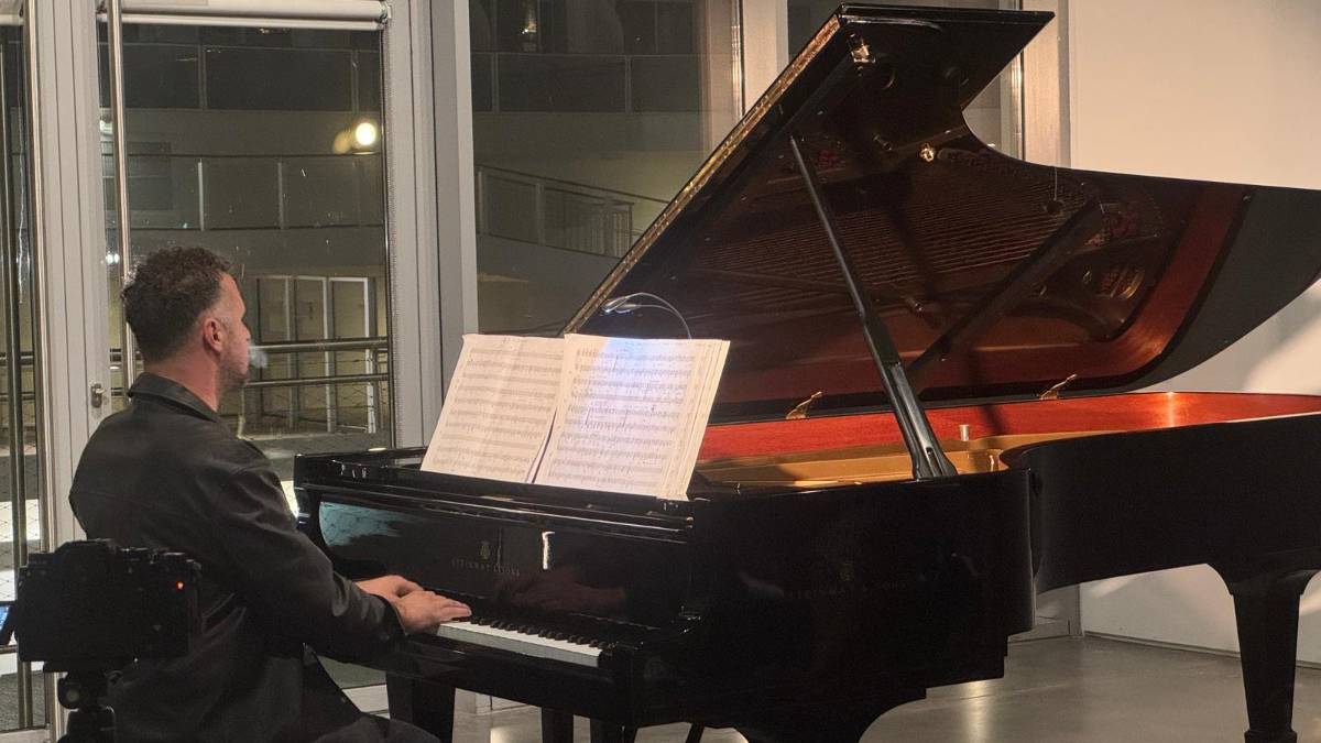 yunan besteci dimitris skyllas istanbul modernde muzikseverlerle bulustu K8Mp5Z33