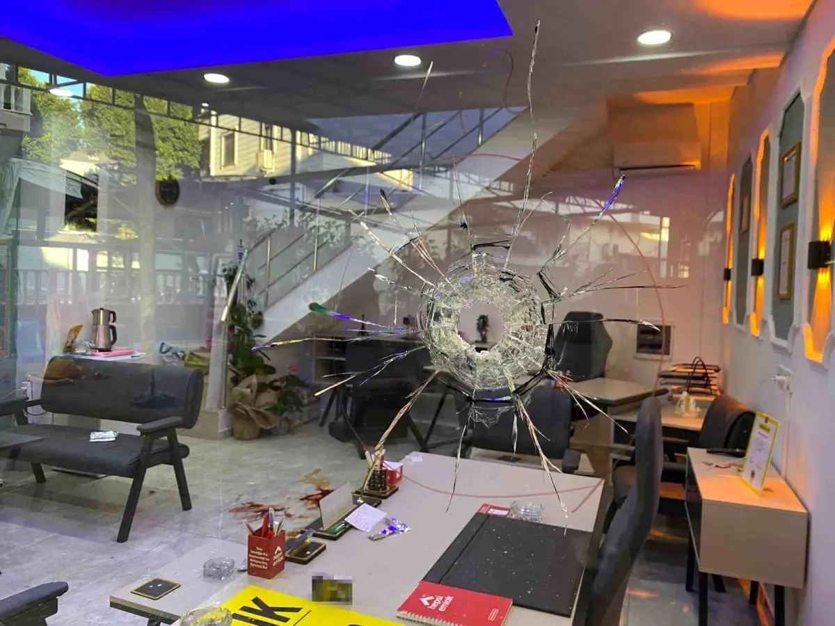 antalyada silahli kavga 2 olu 1 yarali CbJq5Ggm.jpg