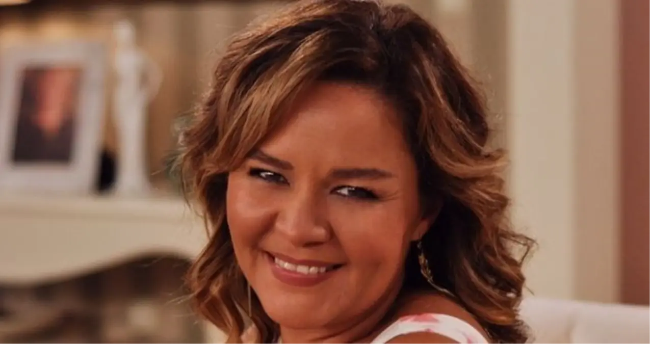 zeyno gunenc kimdir zeyno gunenc kac yasinda nereli kariyeri qFIppsxR.jpg