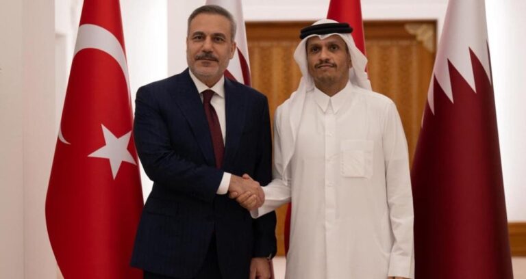 bakan-fidan-katar-basbakani-al-sani-ile-telefonda-gorustu-cyAfXUjy